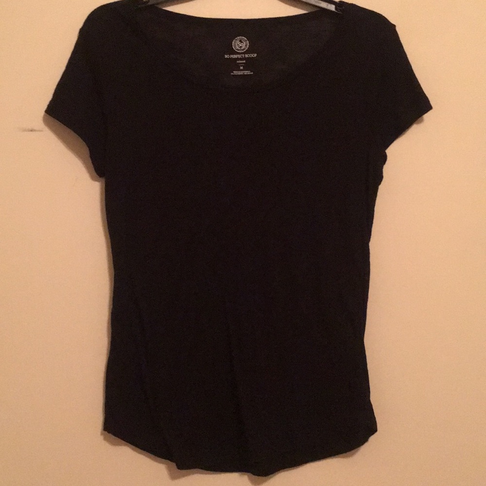 Scoopneck Tee